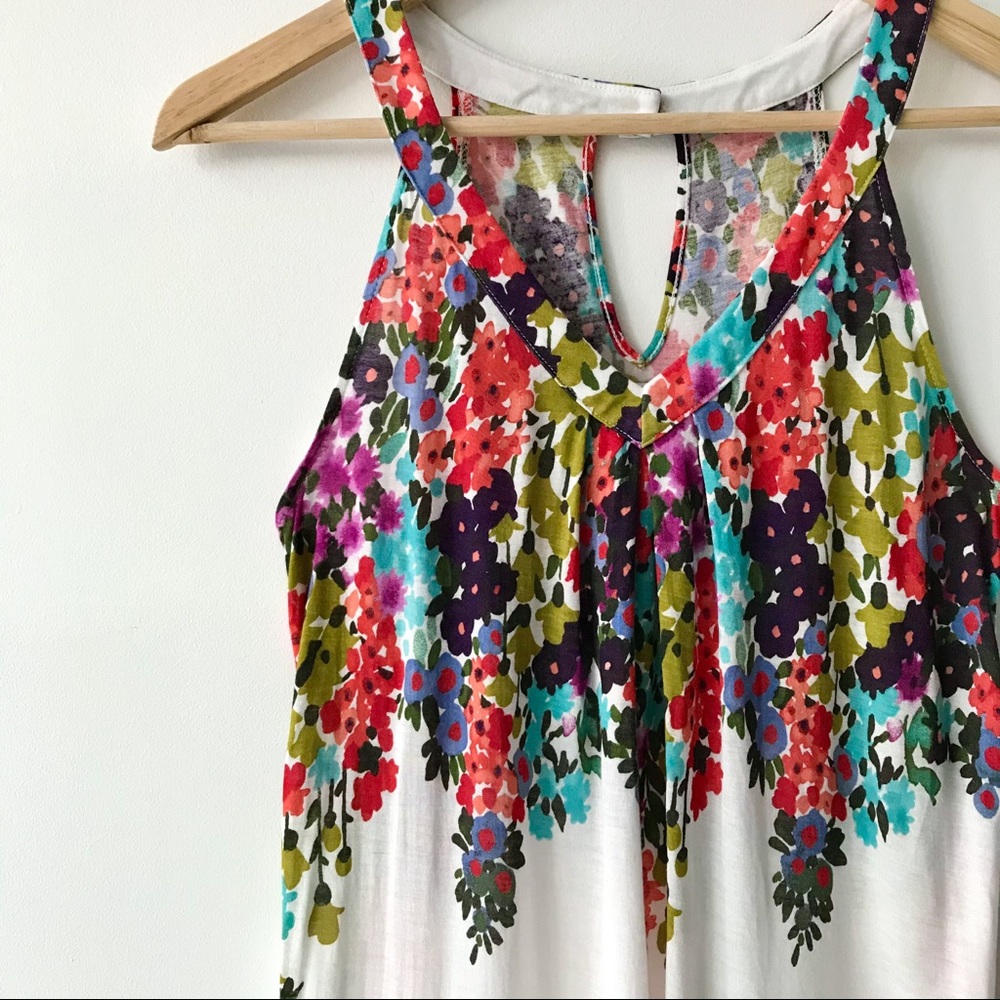AE Painterly Dripping Floral V-Neck Top